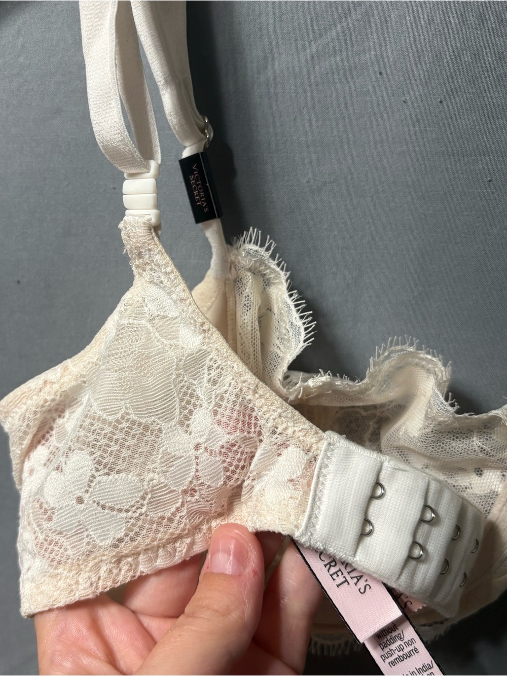 Victoria’s Secret Dream Angels Push-Up Unlined w/o Padding Bra in Coconut White - Picture 8 of 14